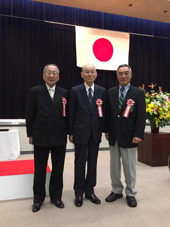 2015.12.4厚生労働大臣表彰.jpg