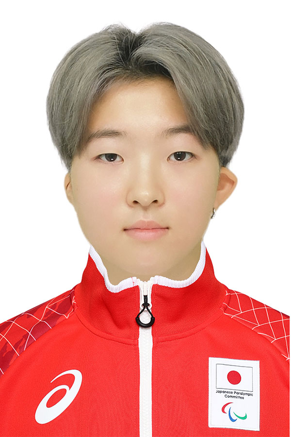 吉田 彩乃